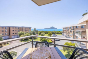 Commodore 6, 6 Intrepid Cl - water views, Air Con, Wi-Fi